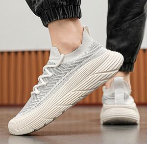 Chaussures de marche décontractées d'été respirantes pour hommes, baskets en maille, semelle souple, chaussures plates noires pour les loisirs et le sport - Product Image 6