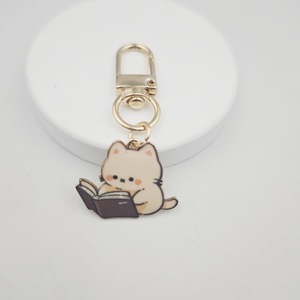 Lindo Colgante de Gato Leyendo, Llavero, Colgante para Bolso, Auriculares USB, Adornos para Bolsos, Regalo para Mujeres y Niñas - Product Image 5
