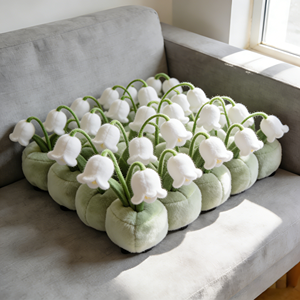 Jouets en peluche personnalisés de haute qualité, mignons et kawaii, représentant des fleurs de muguet, pour cadeau de fête - Product Image 1