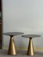 Table basse personnalisée en acier inoxydable et laiton, durable, de luxe léger, mobilier de maison créatif, table d'appoint de canapé pour négociations