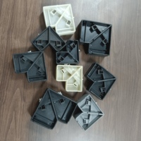 Accessoires de porte et fenêtre en plastique sur mesure Tengshuo, design moderne, joint d'angle durable, garantie 1 an, installation facile par vis.