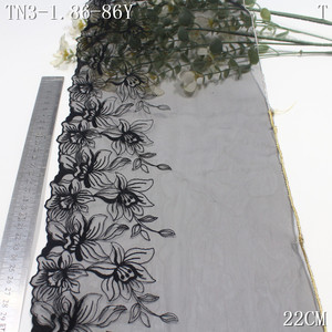 Dentelle en tulle brodée florale en nylon polyester noir souple écologique de 22 cm de largeur, fabriquée en Chine, pour robe de femme - Product Image 2