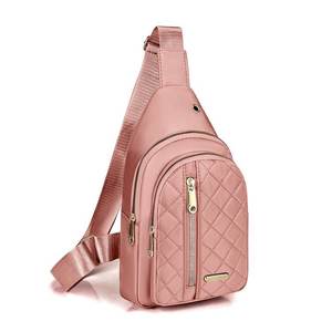 Sac de poitrine matelassé pour femme Royal Crown, violet, 1-1,9 l, fermeture éclair durable, sac à dos bandoulière pour les trajets quotidiens - Product Image 3