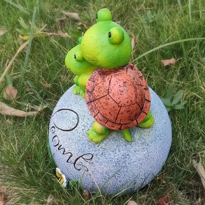 ウェルカムタートル樹脂彫刻、グレーストーンベースガーデンデコレーション（屋外パティオ用）、キュートな動物像（庭の通路用） - Product Image 2