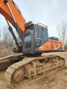 Excavadora Hidráulica de Orugas Doosan DX520LC-9C de 52 Toneladas - Componentes Principales: Motor, Caja de Cambios Daewoo - Equipo Usado en Venta - Product Image 4