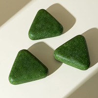 Barre solide de shampooing de savon sans sulfate de marque de fabriquant personnalisée à base de plantes Usma Herbe de croissance de cheveux Feuille de thuya Triangle
