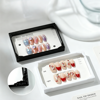 Emballage de luxe pour faux ongles en gros avec motif en relief, étui transparent blanc et noir pour faux ongles de luxe en gros