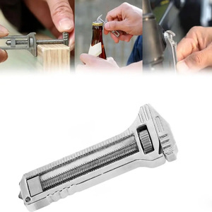 Ouvre-bouteille en alliage, porte-clés, outil multifonction, lame de calibre en alliage de zinc, conception compacte pour une utilisation en extérieur - Product Image 3