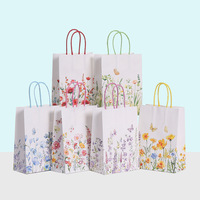 Sacs en papier kraft imprimés flexographiques personnalisés pour l'emballage de cadeaux de café et de bougies, sacs fourre-tout avec logo et poignée, style simple et frais