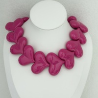 Nouveautés : Collier tendance avec grand pendentif cœur coloré, bijou exquis et raffiné, cadeau idéal