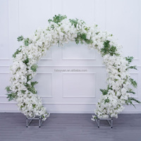 Arches de mariage blanches faites à la main de haute qualité avec des fleurs artificielles douces pour l'obtention du diplôme fête des mères décorations de fête de Pâques