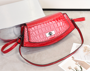 Sac élégant incontournable pour le printemps-été 2024, sac à bandoulière tendance avec chaîne - Product Image 3