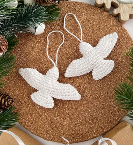 Venta al por mayor de encantadores juguetes infantiles: Accesorios colgantes de ganchillo a mano, llaveros Amigurumi de paloma de la paz y llaveros de ángel hechos a mano - Product Image 5