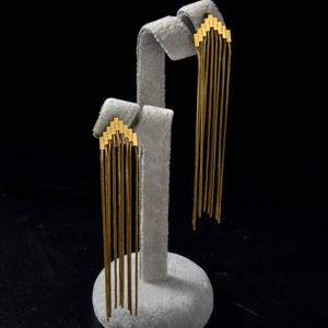 Boucles d'oreilles pendantes fantaisie minimalistes à longues pampilles en acier inoxydable plaqué or 18 carats, bijoux de mode tendance pour femmes, vente en gros - Product Image 3