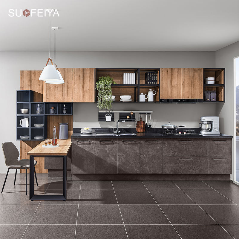 สีเทาเข้ม