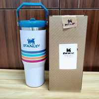 Mug de voiture carré isotherme à rayures, 30 oz, en acier inoxydable 304, avec poignée, pour la conservation de la chaleur, idéal pour les voyages transfrontaliers