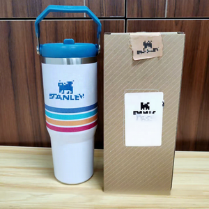 Mug de voiture carré isotherme à rayures, 30 oz, en acier inoxydable 304, avec poignée, pour la conservation de la chaleur, idéal pour les voyages transfrontaliers - Product Image 2