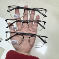 Montures de lunettes en métal légères et tendance de haute qualité en gros, stock de montures optiques en métal unisexe