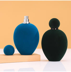 Nuevo Perfume en Atomizador de 100 ml con Tapa de Aleación de Zinc y Tacto de Terciopelo sobre Vidrio Transparente - Product Image 4