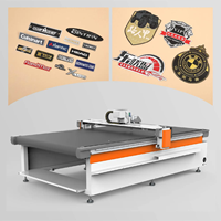 Plotter de Corte CNC con Cuchilla Oscilante para Etiquetas con Patrones de Dibujos Animados, Máquina de Corte para la Industria Publicitaria