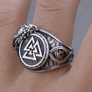 Nouveau Design Titane Acier Taille 7-13 Anneau Viking Coincidence Triangle Rune Corbeau Anneau Ornements Bijoux Anneau Fait Main pour Hommes - Product Image 2