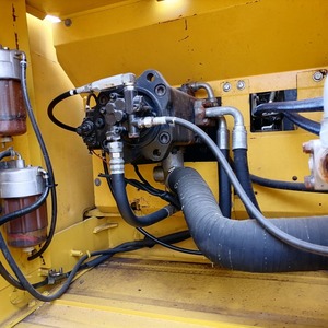 SK260-8 kobelco รถขุดมือสองราคาถูกส่วนประกอบหลักของเครื่องยนต์แบริ่งปั๊มเกียร์ - Product Image 3