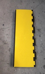 แผ่นปิดสายเคเบิล PVC สำหรับรถเข็นคนพิการ ป้องกันสายไฟ ได้มาตรฐาน ADA สำหรับสายไฟแบบตัวผู้และตัวเมีย - Product Image 6