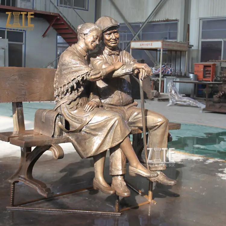 Life Size Bronze Sculpture Old Couple Sitting on The Bench Statue for Outdoor Decoration