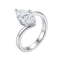 Fabricant en gros d'anneaux personnalisés en moissanite certifiée GRA pour femmes, en argent sterling 925, avec sertissage à griffes de 7x14mm, style bande croisée