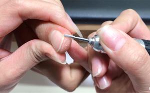 Set di Punte per Trapano per Unghie in Acciaio Argento a Doppio Cono Invertito per Manicure e Pedicure Professionale Stabile e Durevole - Product Image 6