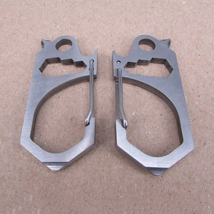 Outil d'extérieur Clé Ouvre-bouteille Six en un Outil Carte en acier inoxydable Couteau multifonction Outil - Product Image 6