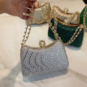 Wholesale Polyester Fashionable Rhinestone-encrusted Evening Clutch <strong>Bags</strong> Luxury Women's <strong>Sparkling</strong> Party Chain Shoulder <strong>Bag</strong> - Product Image 3