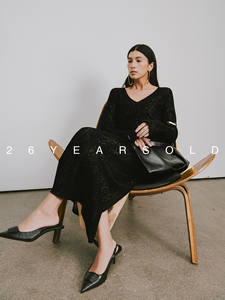 <span class=keywords><strong>Robe</strong></span> <span class=keywords><strong>longue</strong></span> à manches longues, col en V, coupe ajustée, taille cintrée, en dentelle jacquard, style luxe léger, design original, collection hiver, 26YEARSOLD 3721 - Product Image 4