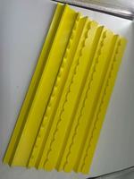 Supports de Mahjong en Bois Rouge Profond de Luxe, Poussoirs de 20 Pouces, Ensemble de 4 Supports Magnétiques pour Tuiles, Prêts à l'Expédition pour Soirées de Mahjong Américain