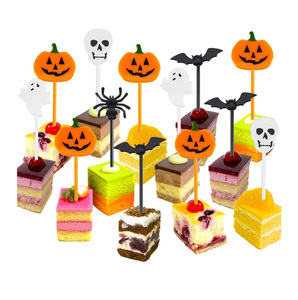 50 Palillos Decorativos para Cupcakes con Temática de Cumpleaños, Decoración para Pasteles, Palillos de Plástico con Forma de Fantasma para Halloween - Product Image 1