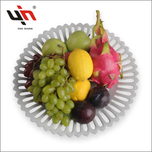 Assiette à fruits en céramique moderne faite à la main de 14,5 pouces, écologique, en porcelaine, creuse, pour la présentation du pain, assiette de service pour mariage - Product Image 1