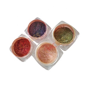 عينات مجانية من مسحوق ظلال العيون الكروم اللامع متغير اللون من ماركة Mcess بدرجة مستحضرات التجميل - Product Image 2