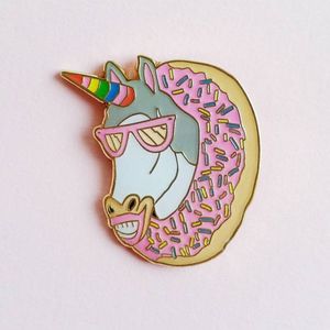 Toptan tasarımcı rozeti sert özelleştirilmiş Metal şirket Logo pimleri mıknatıs manyetik emaye pimleri - Product Image 6