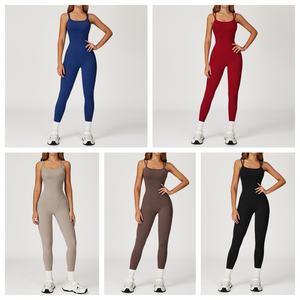 Combinaison de yoga respirante et élastique à logo personnalisé, coupe ajustée, effet push-up, bretelles croisées côtelées, une pièce - Product Image 3