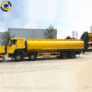 <span class=keywords><strong>Prix</strong></span> d'usine Sinotruk Howo Camion-<span class=keywords><strong>citerne</strong></span> à diesel de 30000 <span class=keywords><strong>litres</strong></span> 8X4 Transmission manuelle LHD RHD 351-450 ch - Product Image 5