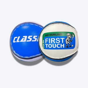 Ballon de football gaélique d'entraînement OEM First Touch Sliotar U8 pour débutants, idéal pour les enfants et les écoles - Product Image 1