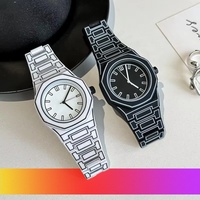 Montre à quartz en plastique étanche, motif dessin animé, personnalisée, vente en gros d'usine, pour hommes et femmes