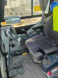 Mini-excavatrice sur chenilles d'occasion de type 60, moteur Yanmar, pompe hydraulique, boîte de vitesses, roulement, prix bas, excellentes performances, d'origine - Product Image 4