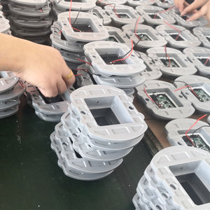 光る強力インジケーターライト中国製IL300キャッツアイロードマーカーアルミソーラーLED価格ソーラーロードスタッド - Product Image 4