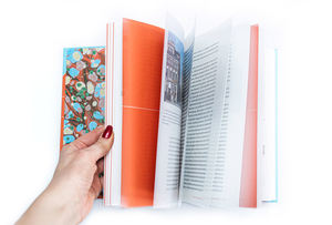 Stampa Personalizzata di Libri 2026 con Copertina Rigida in Carta Patinata, Rilegatura a Filo e Stampa UV per <span class=keywords><strong>Letteratura</strong></span> - Product Image 4