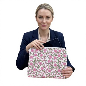 Funda acolchada de lujo para portátil, de algodón, con estampado floral, hecha a mano, con cremallera, protectora, para oficina, viajes, de tela. - Product Image 1