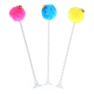 Juguete para Gatos con Ventosa, Bola Peluda con Campana, Resistente a Arañazos y Mordidas, Colorido - Product Image 6