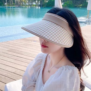 หมวกบังแดดสไตล์เกาหลีสำหรับผู้หญิงปีกกว้างลายฮาวด์ทูธป้องกันแสงแดดกลางแจ้งแฟชั่นหญิงฤดูใบไม้ผลิฤดูร้อน - Product Image 1