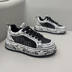 Zapatos deportivos de moda para hombre, estilo veraniego, perforados, con ventilación, retro, de caña baja, blancos, informales. - Product Image 1