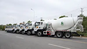Sinotruck Howo Nuevo camión mezclador de hormigón tránsito 8m3 12m3 20m3 camión de tambor mezclador de cemento de hormigón de carga automática móvil